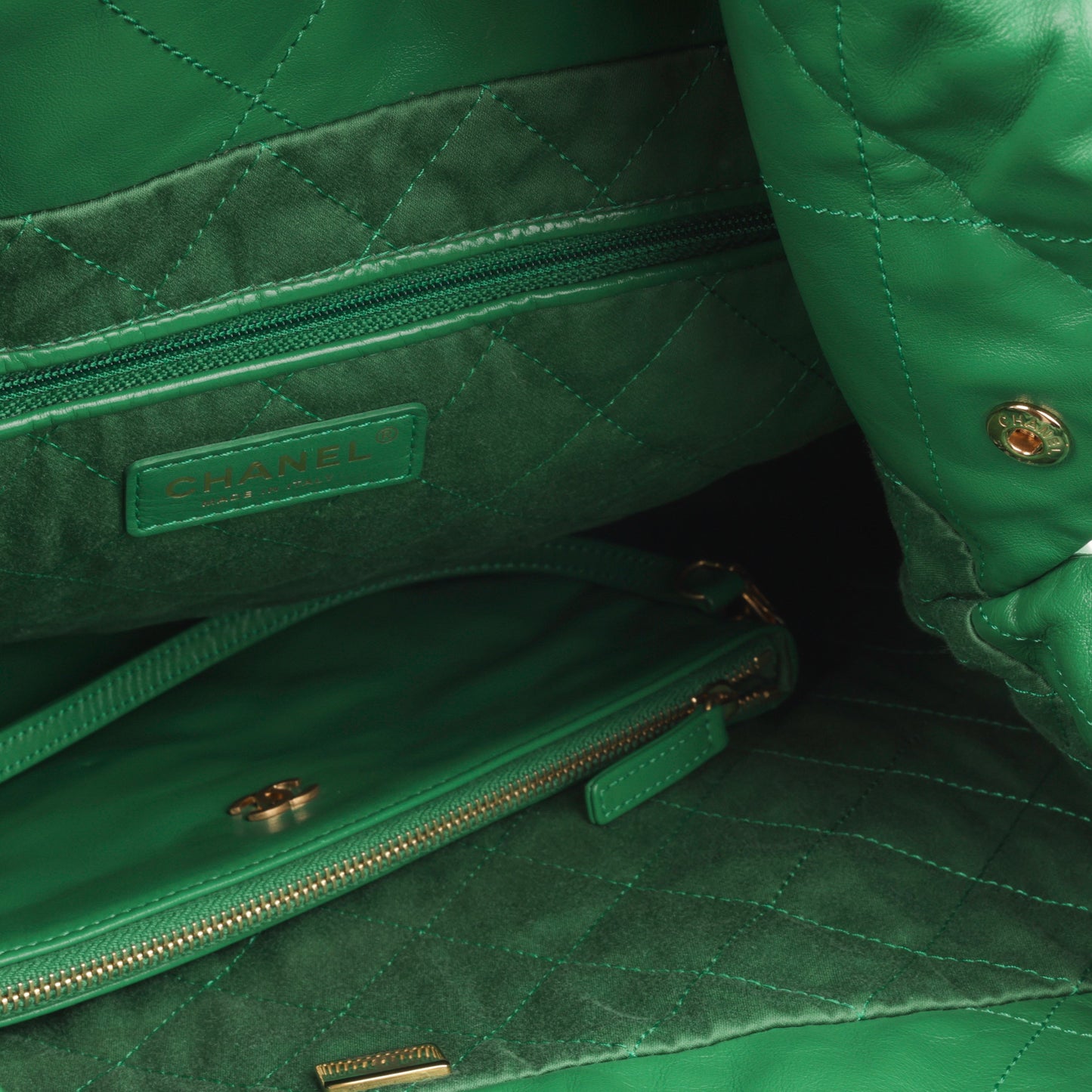 Medium 22 Tote