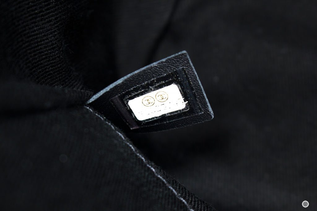 Chanel A67001 Y84118 Deauville Shopping Tote Black   94305 Fabric Tote Bag Pbhw