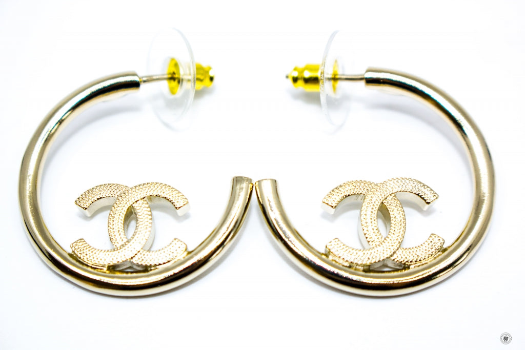 Chanel ABB Hoop With CC Logo  Gold / NH Metal .X. CM Earrings