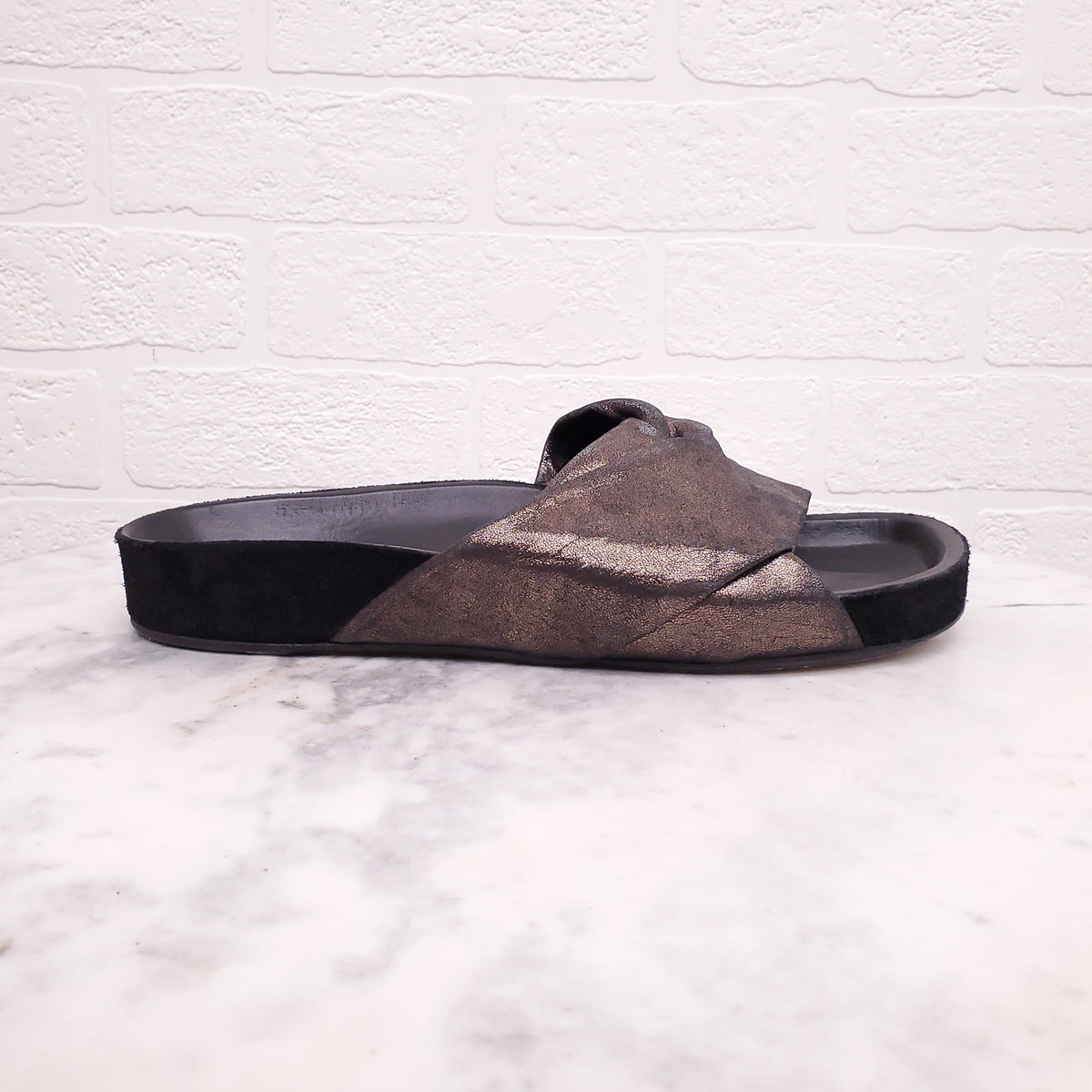 ISABEL MARANT METALLIC GOLD LEATHER SLIDES - SIZE 39