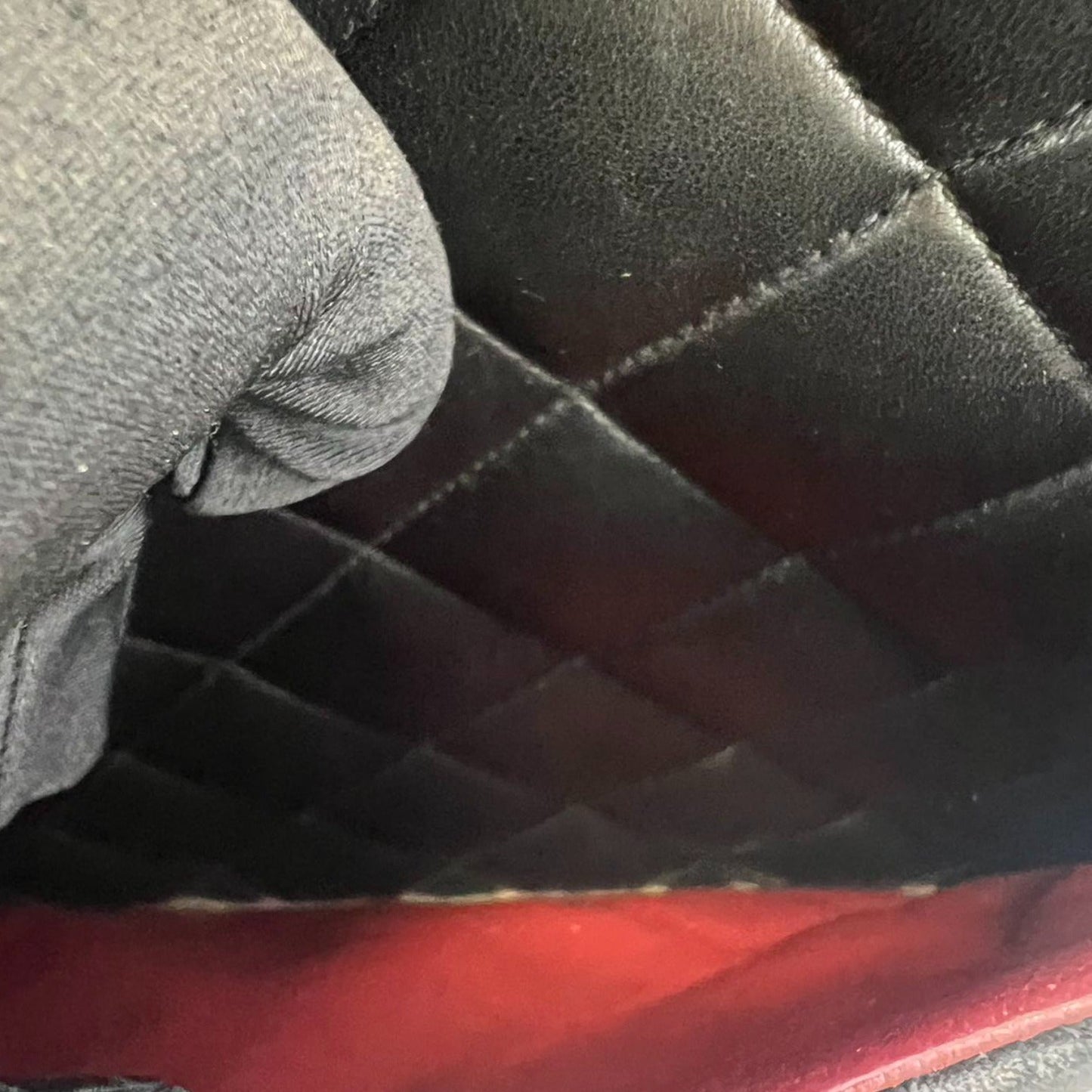 Medallion Tote Caviar Quilted Black GHW