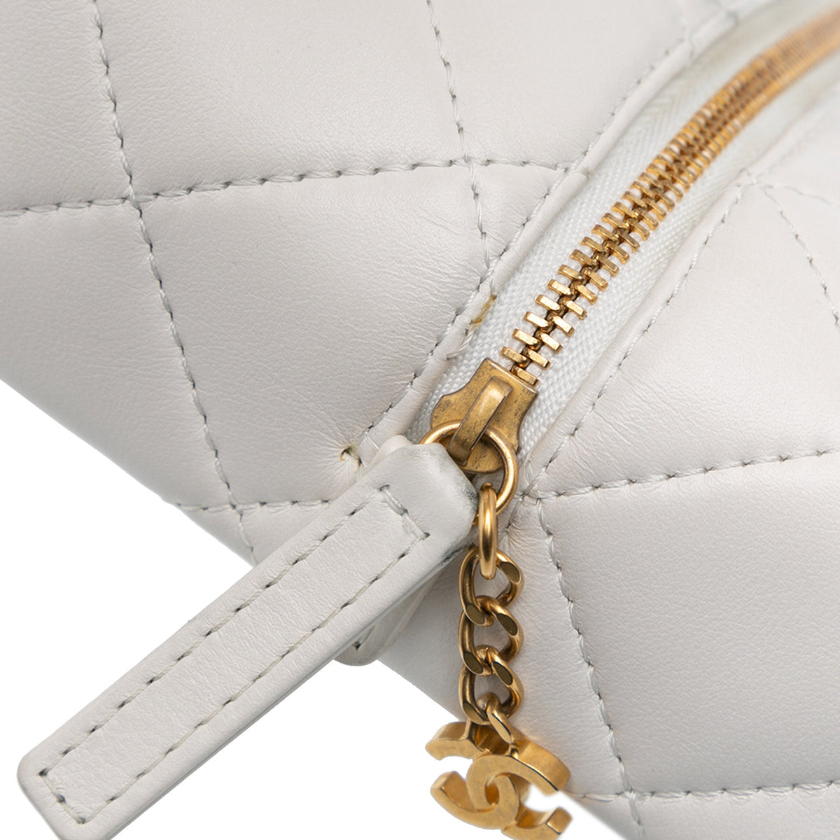 White Chanel Métiers d'Art CC Quilted Lambskin Box with Top Handle Bag Satchel