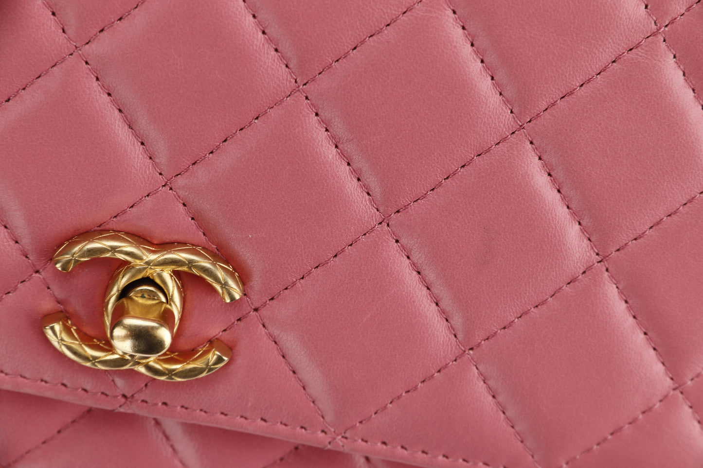 CHANEL PILLOW CRUSH WALLET ON CHAIN (A7U5xxxx) PINK LAMBSKIN GOLD HARDWARE, WITH DUST COVER BOX