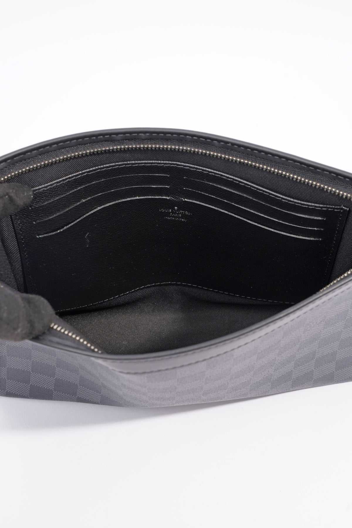 Louis Vuitton Pochette Voyage Damier Graphite Canvas MM