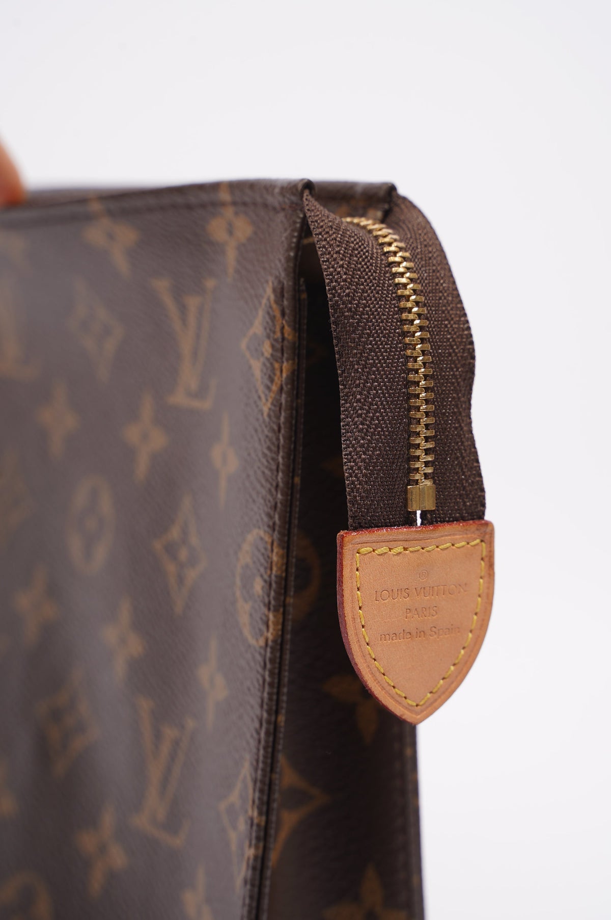 Louis Vuitton Toiletry Pouch Monogram Canvas 26