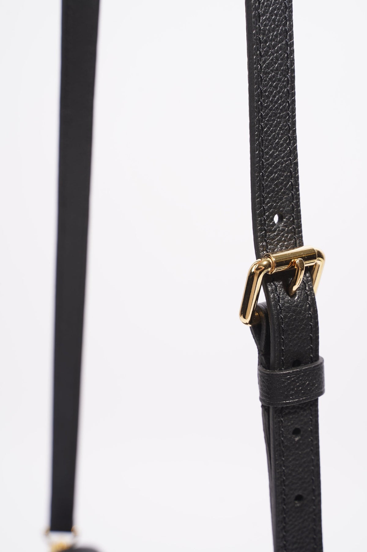 Louis Vuitton Pochette Metis Black Empreinte Leather