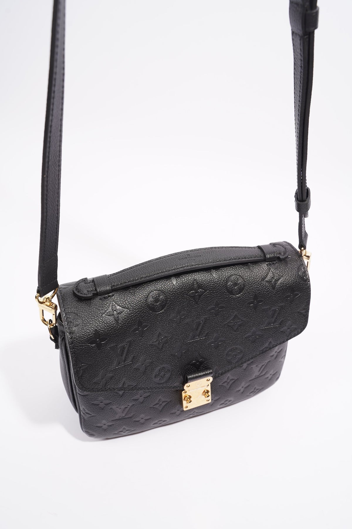 Louis Vuitton Pochette Metis Black Empreinte Leather