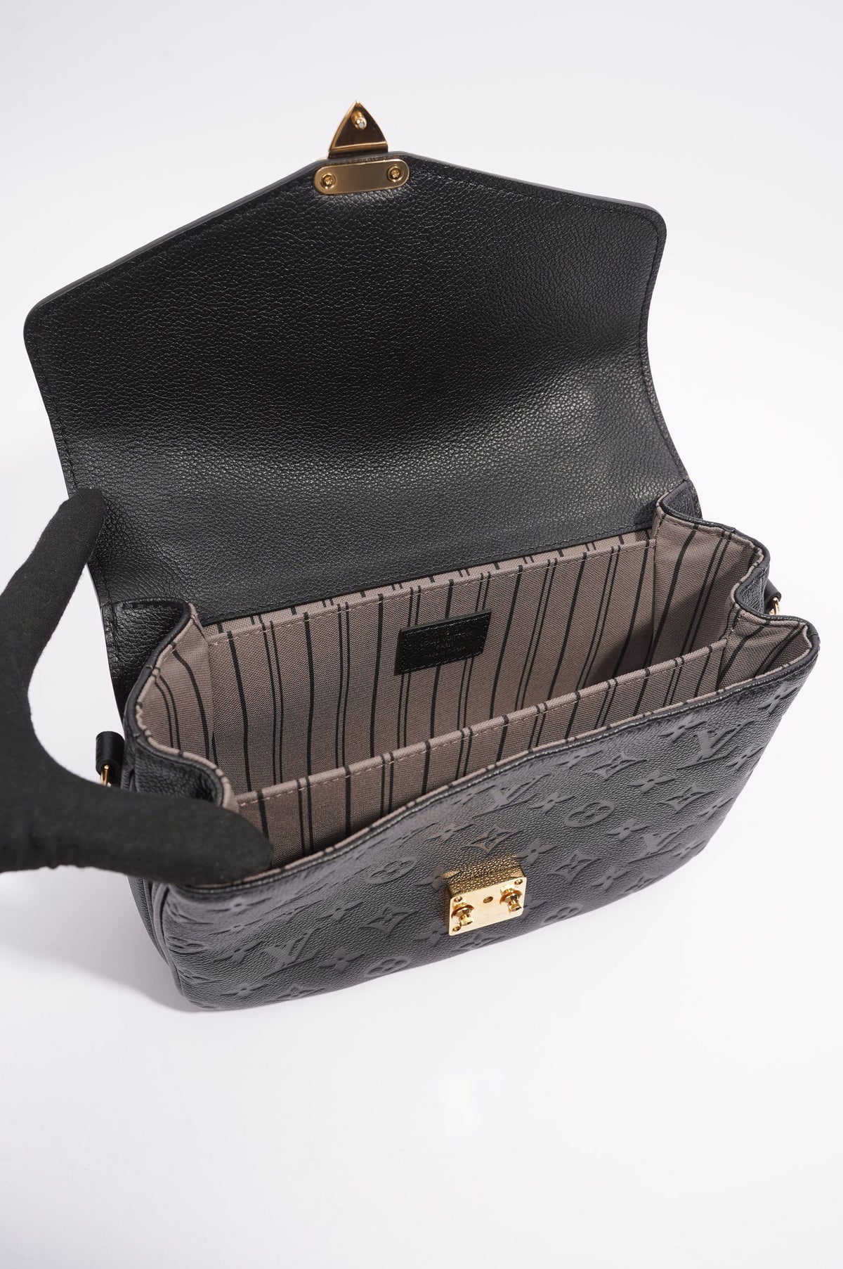Louis Vuitton Pochette Metis Black Empreinte Leather