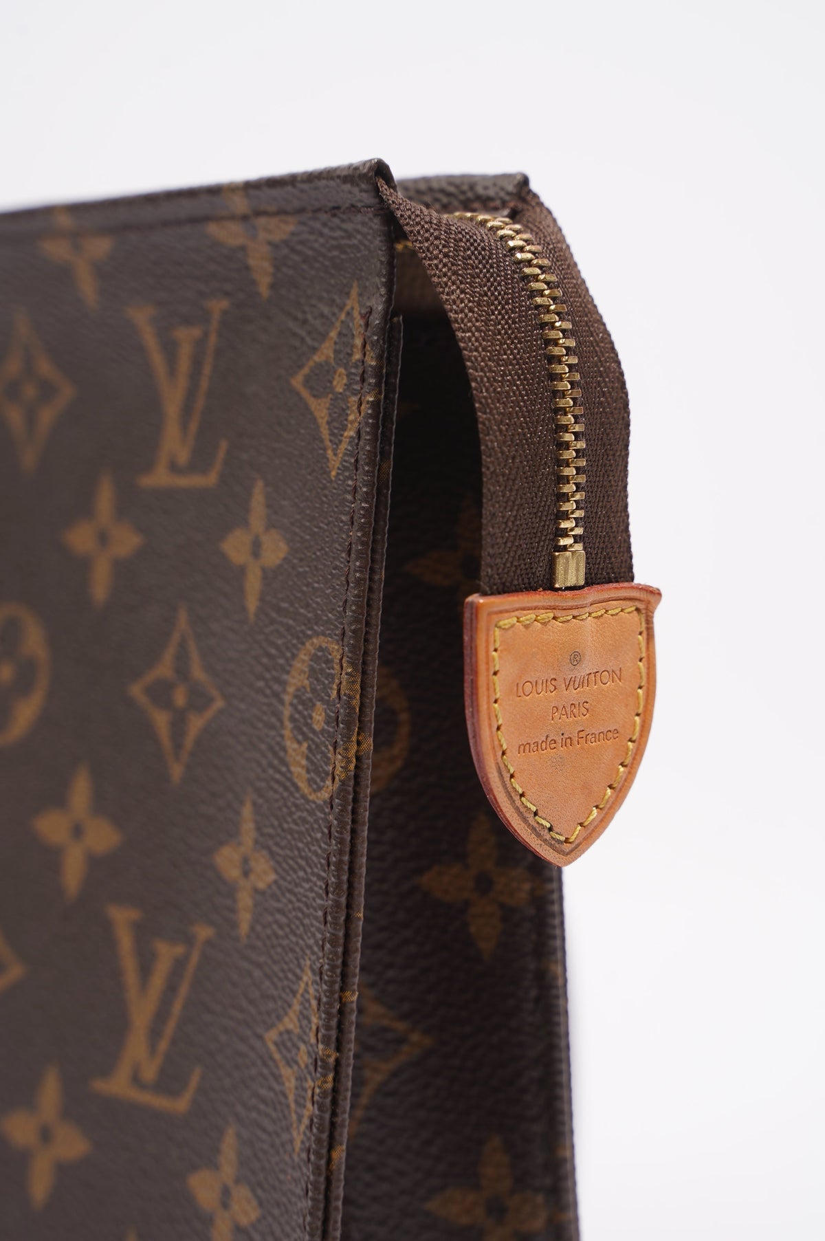 Louis Vuitton Toiletry Monogram Canvas 26