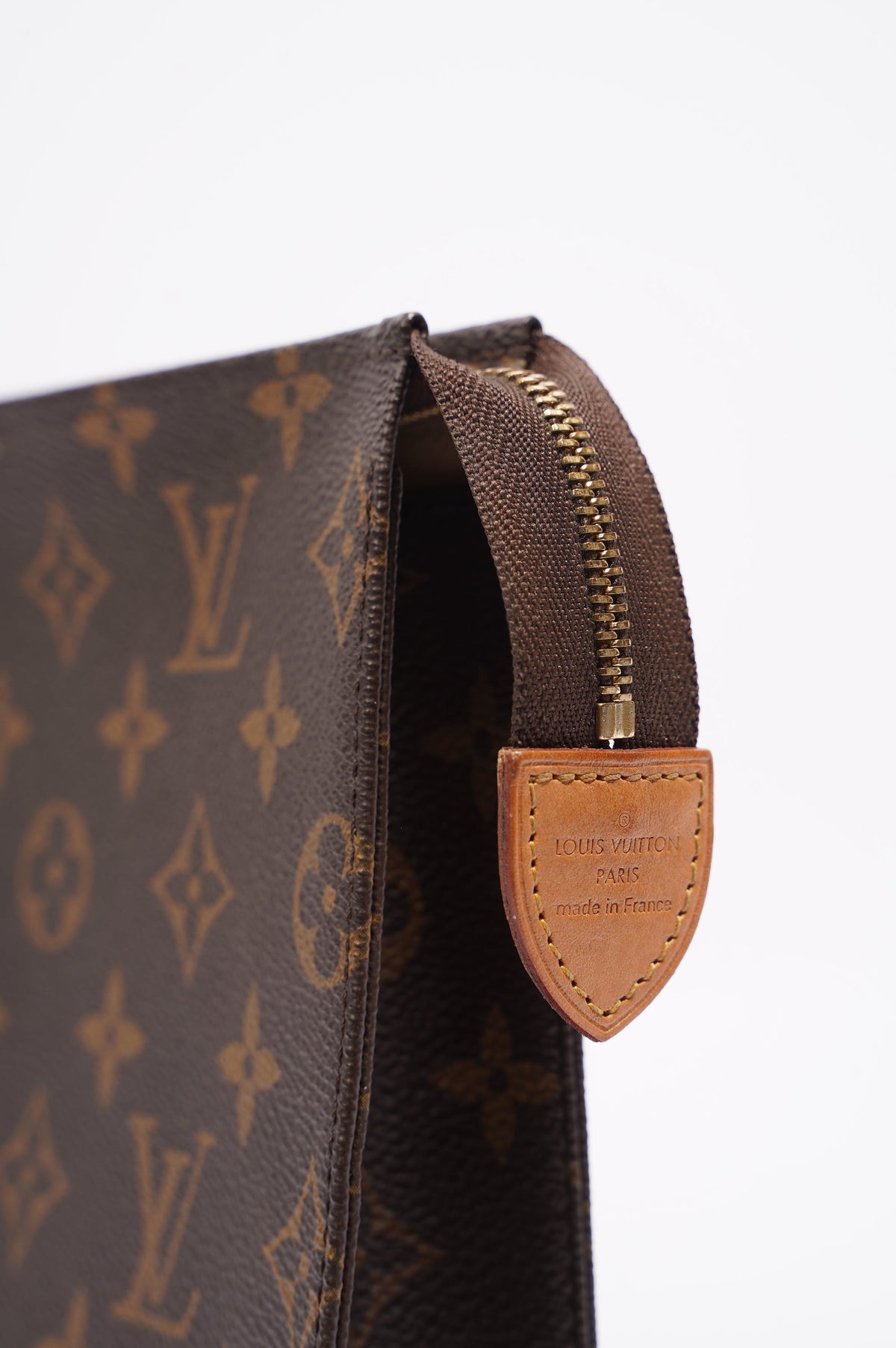 Louis Vuitton Toiletry Pouch Monogram Canvas 26