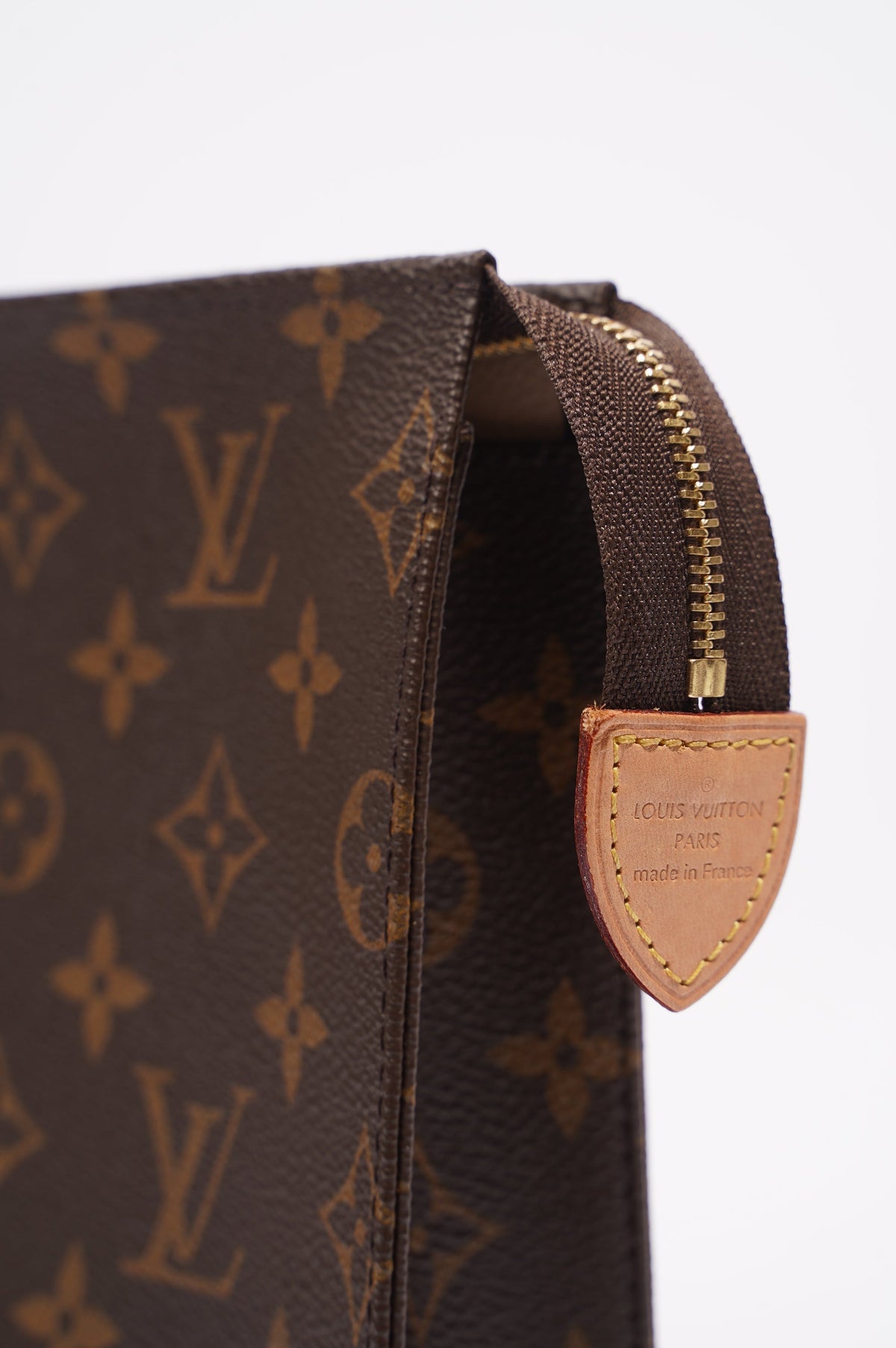 Louis Vuitton Toiletry Pouch Monogram Canvas 26