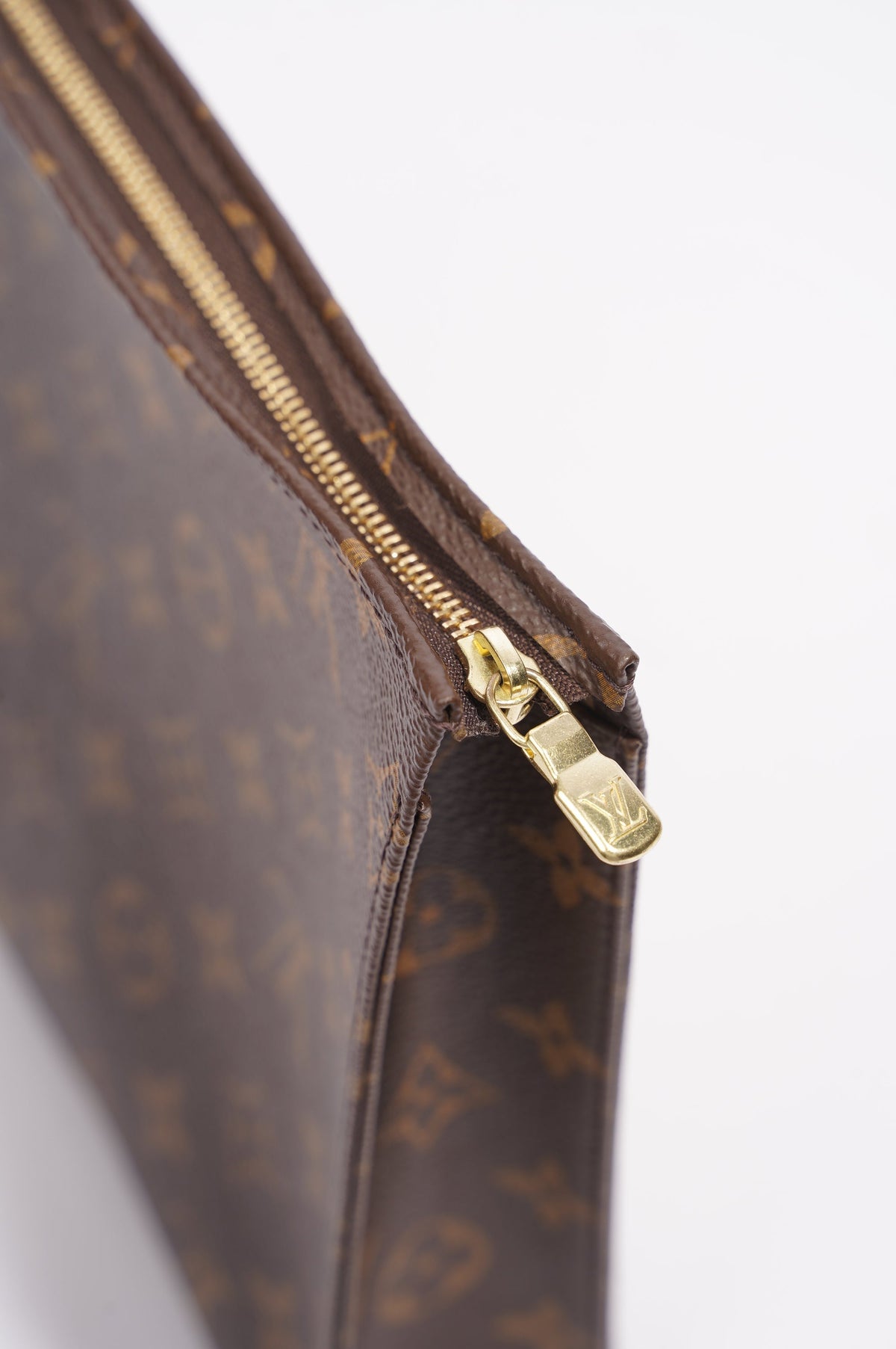 Louis Vuitton Toiletry Pouch Monogram Canvas 26