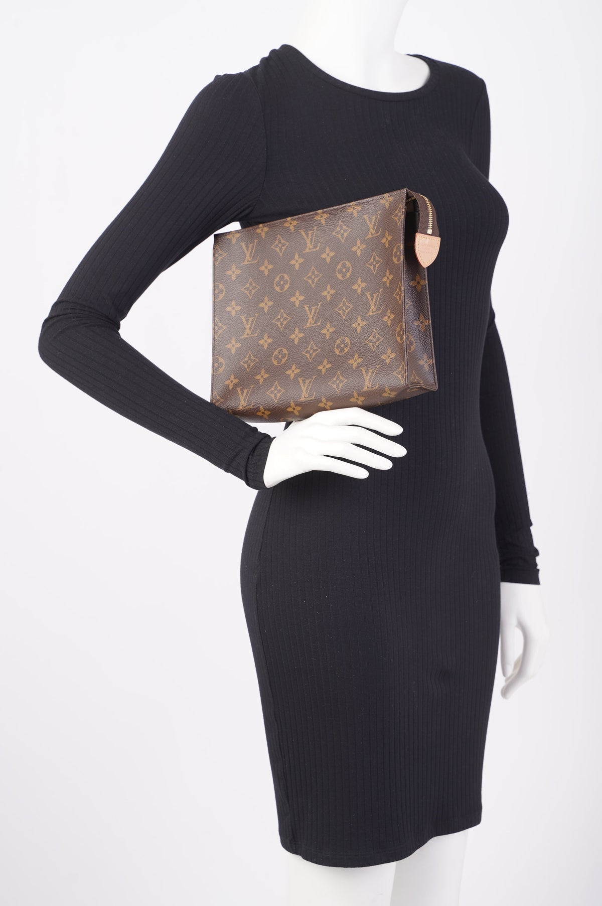Louis Vuitton Toiletry Pouch Monogram Canvas 26
