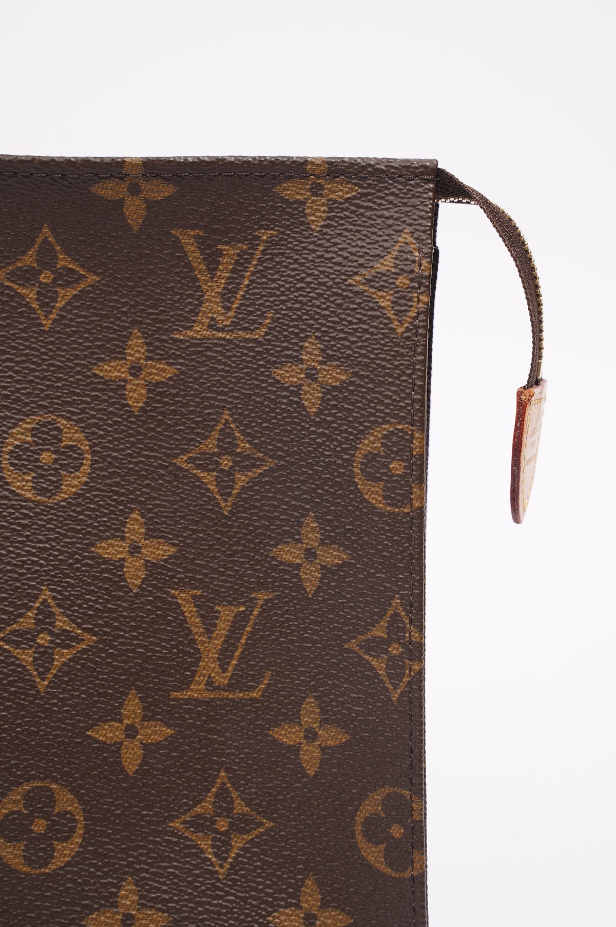 Louis Vuitton Toiletry Pouch Monogram Canvas 26