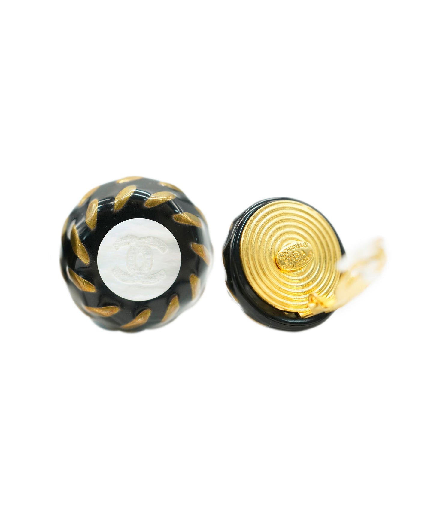 CHANEL EARRINGS COCOMARK SHELL ROUND COCOMARK ACCESSORY 90271942 DBXS3614