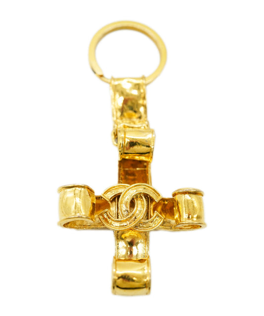 CHANEL Cross Cocomark Key Charm DBXS3562