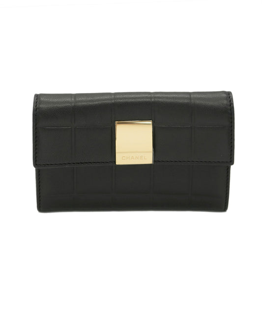 CHANEL VINTAGE CHOCOLATE BAR BIFOLD COMPACT WALLET BLACK LAMB SKIN 90256917 DBXS3587