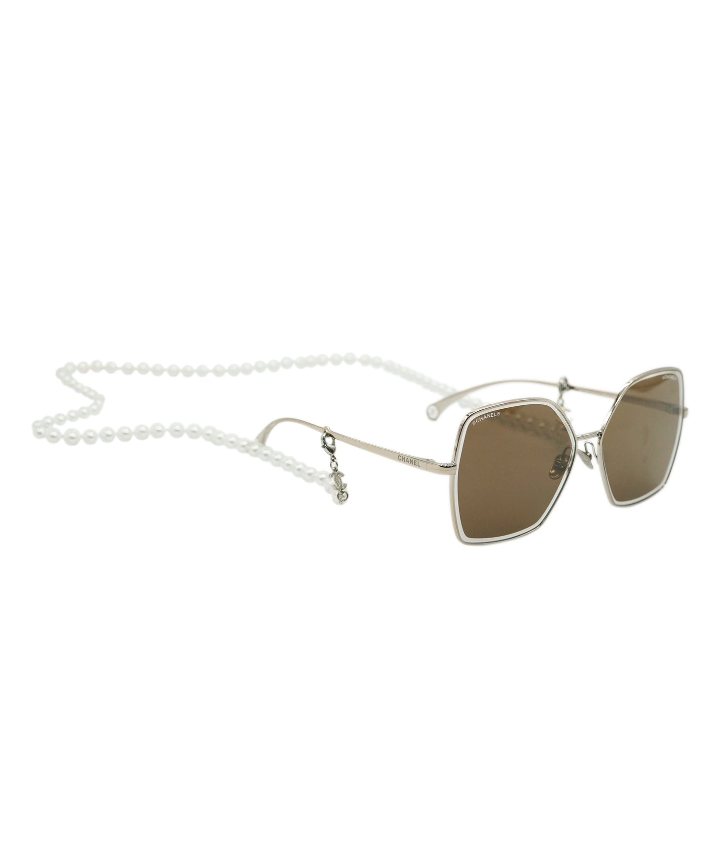 Chanel Butterfly sunglasses with removable necklace, brand new with purse and copy original invoice DBXS3370