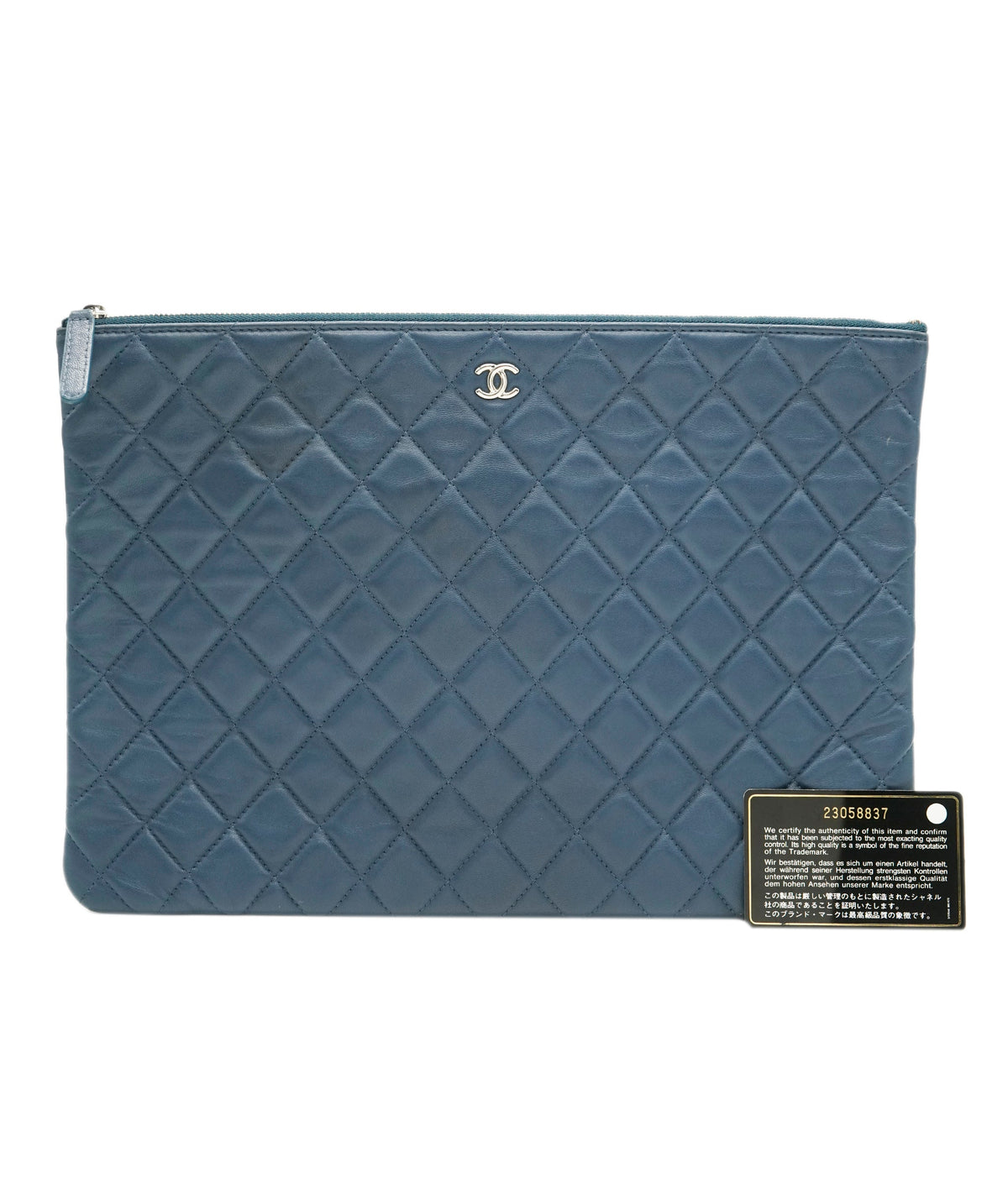 Chanel O Case large, navy with card , very good condition, 23058837 DBXS3368