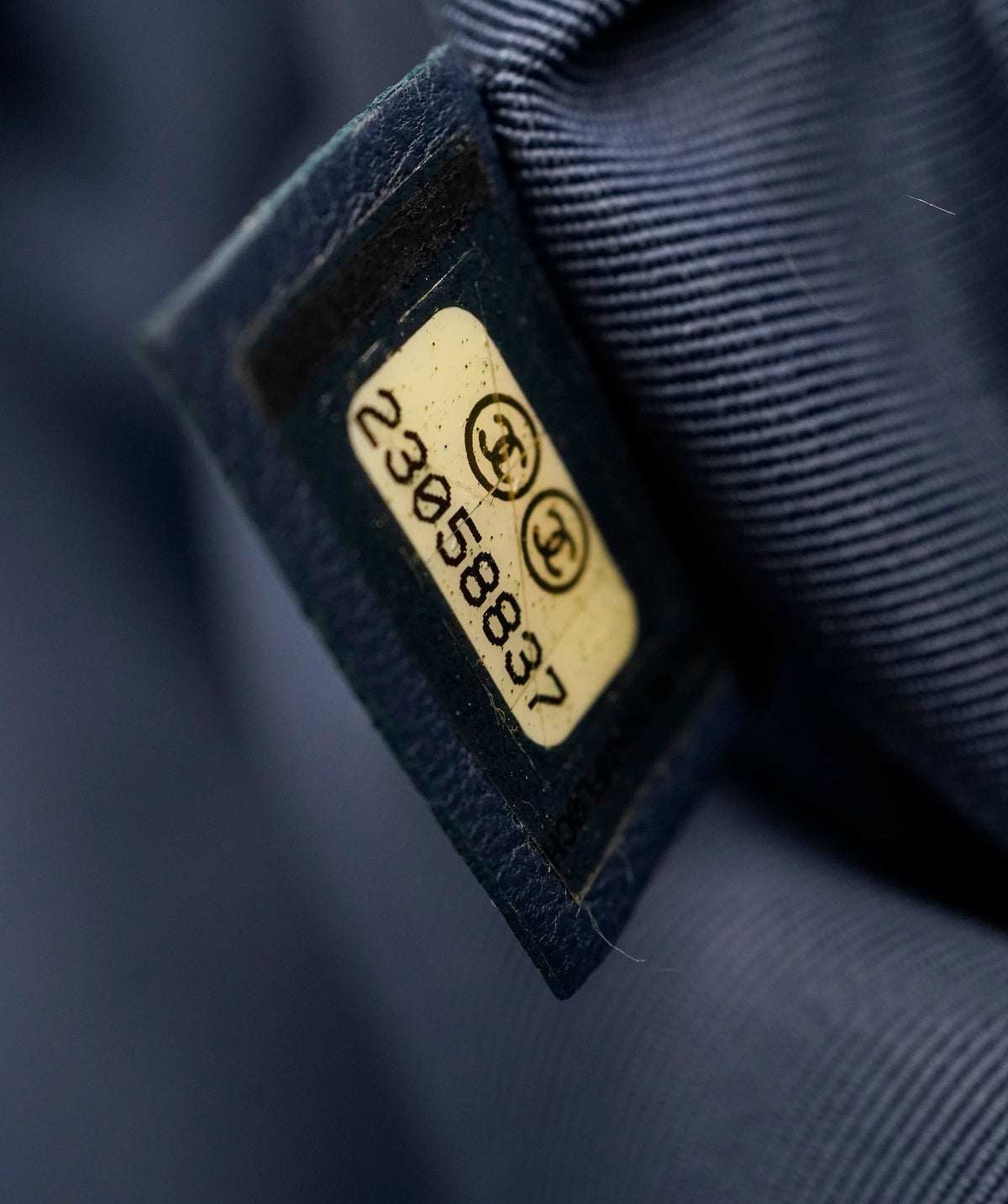 Chanel O Case large, navy with card , very good condition, 23058837 DBXS3368