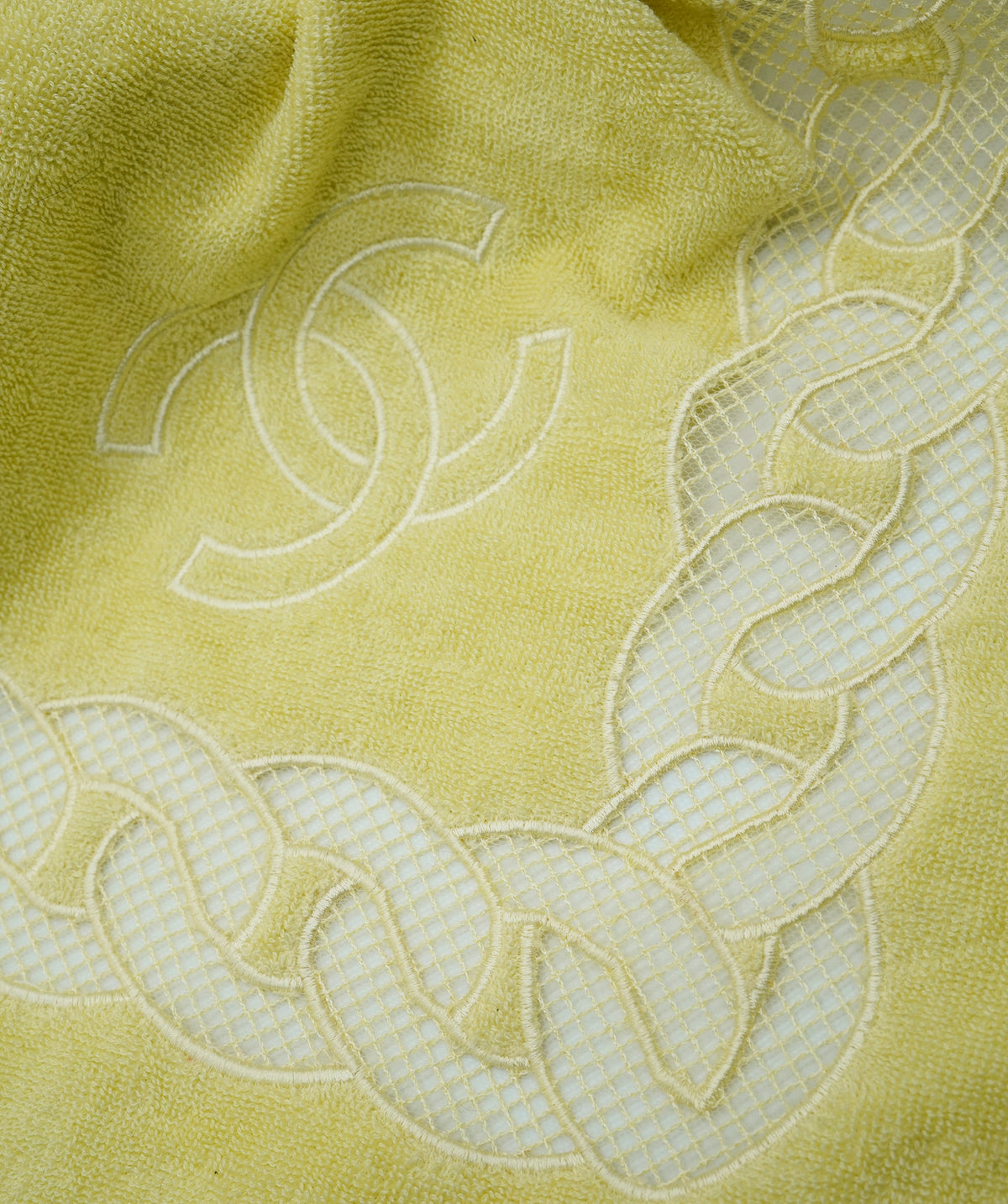 Chanel large towel, yelow embroidered  DBXS3790