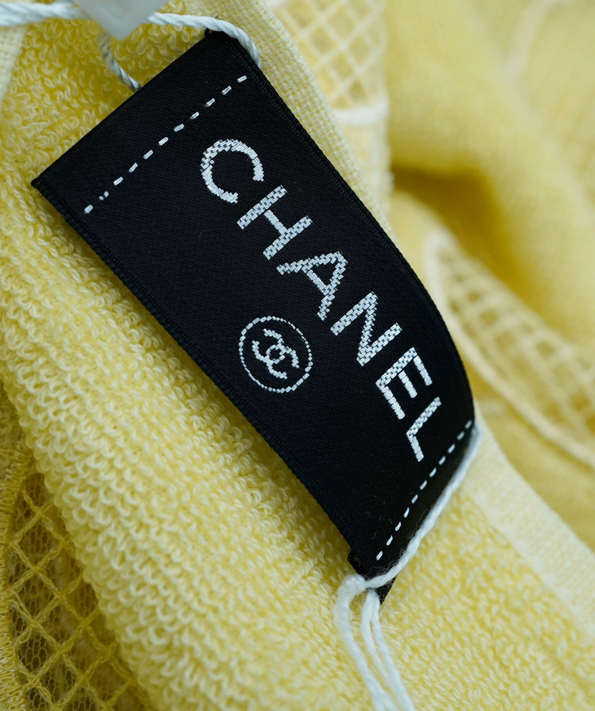 Chanel large towel, yelow embroidered  DBXS3790