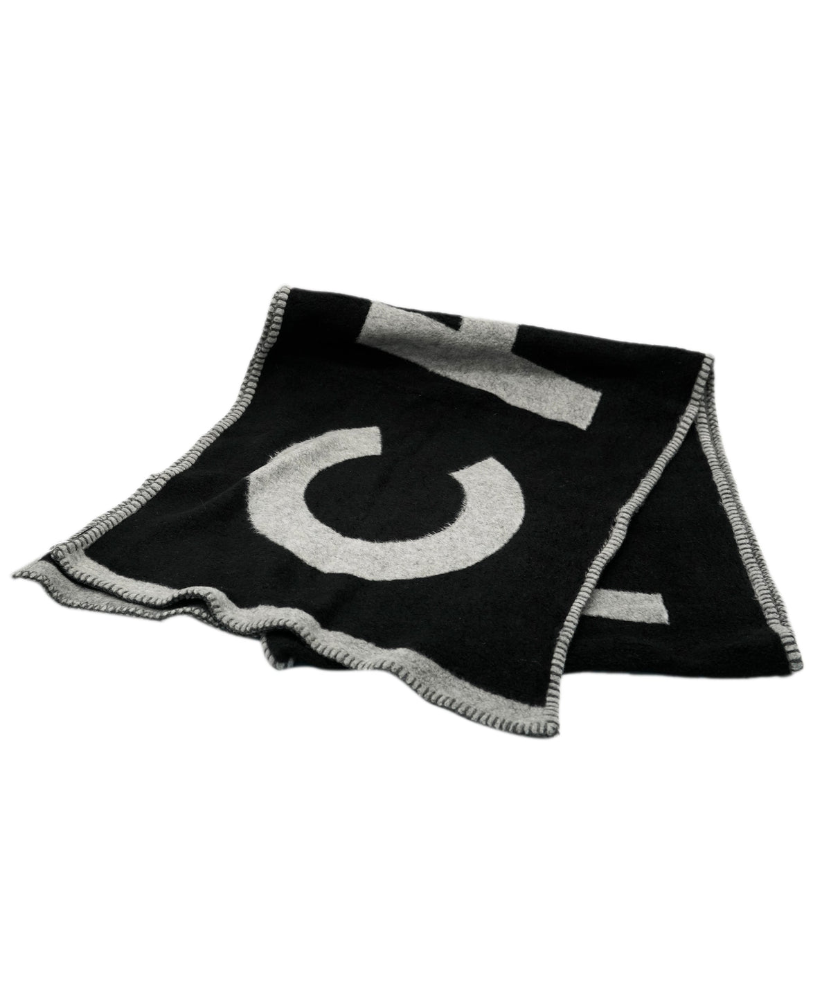 Chanel long scarf black and C H A N E L  DXBS3781