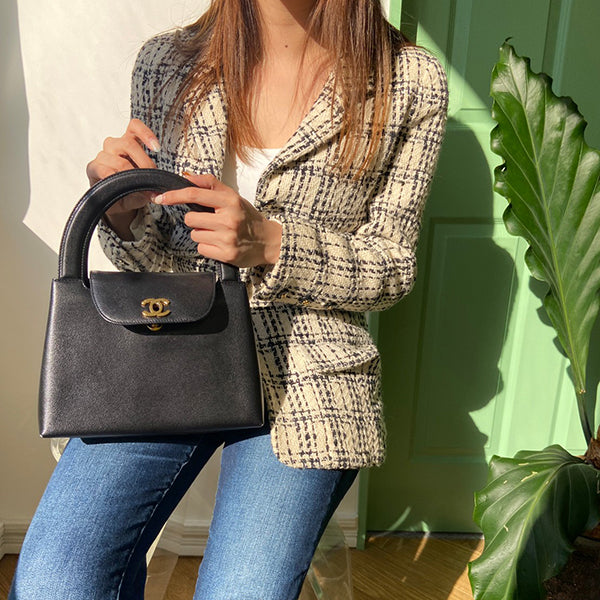 Chanel Around 1998 Made Caviar Skin Turn-Lock Handle Bag Black