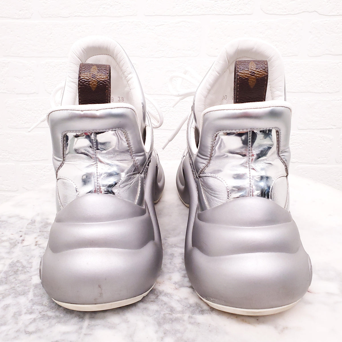 LOUIS VUITTON SILVER ARCH LIGHT CHUNKY SNEAKERS - SIZE 38