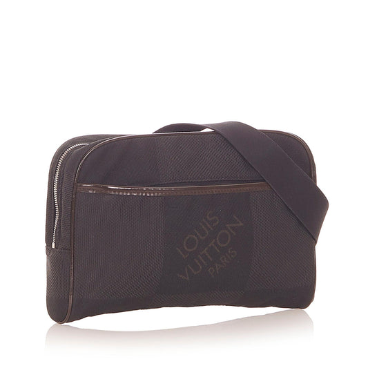 Louis Vuitton Damier Geant Acrobat Belt Bag (SHG-32147)