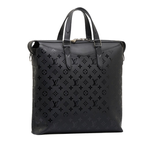 Louis Vuitton Monogram Illusion Explorer Tote (SHG-yK2cw7)