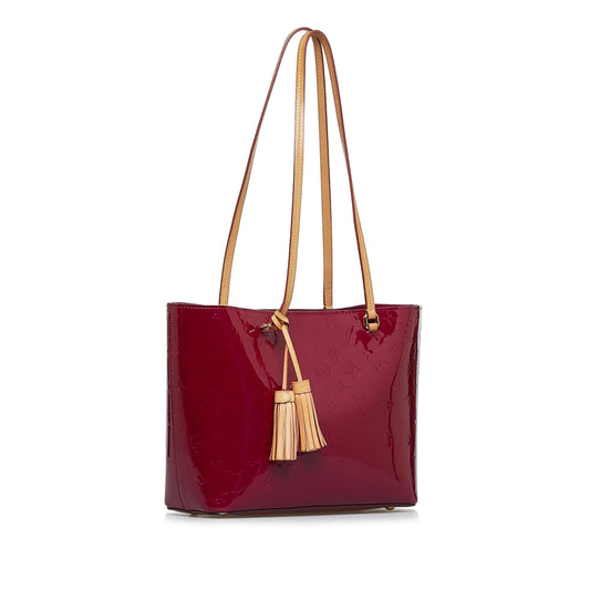 Louis Vuitton Monogram Vernis Long Beach PM (SHG-54rzAh)