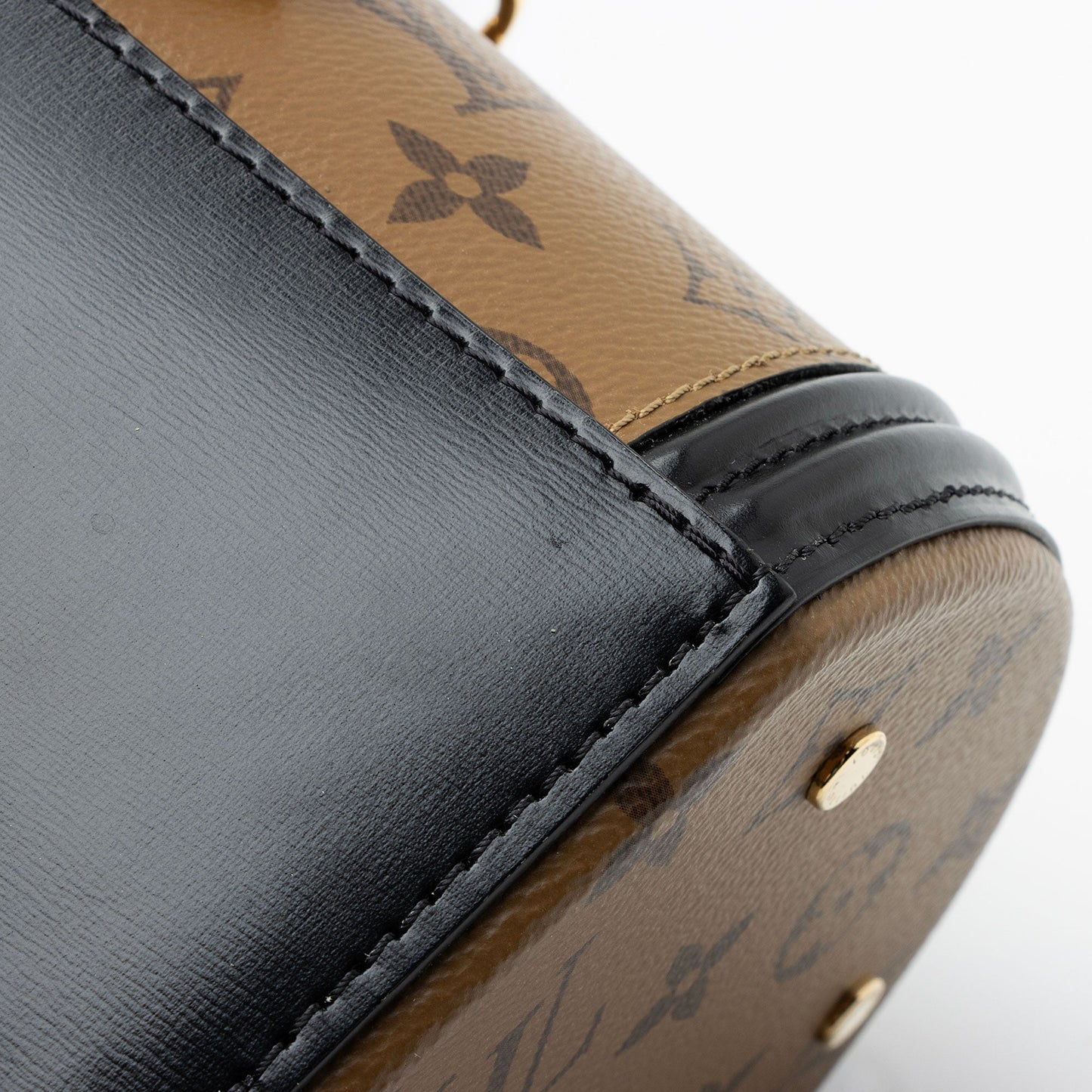 Louis Vuitton Reverse Monogram Cannes Shoulder Bag (SHF-9DZ43B)