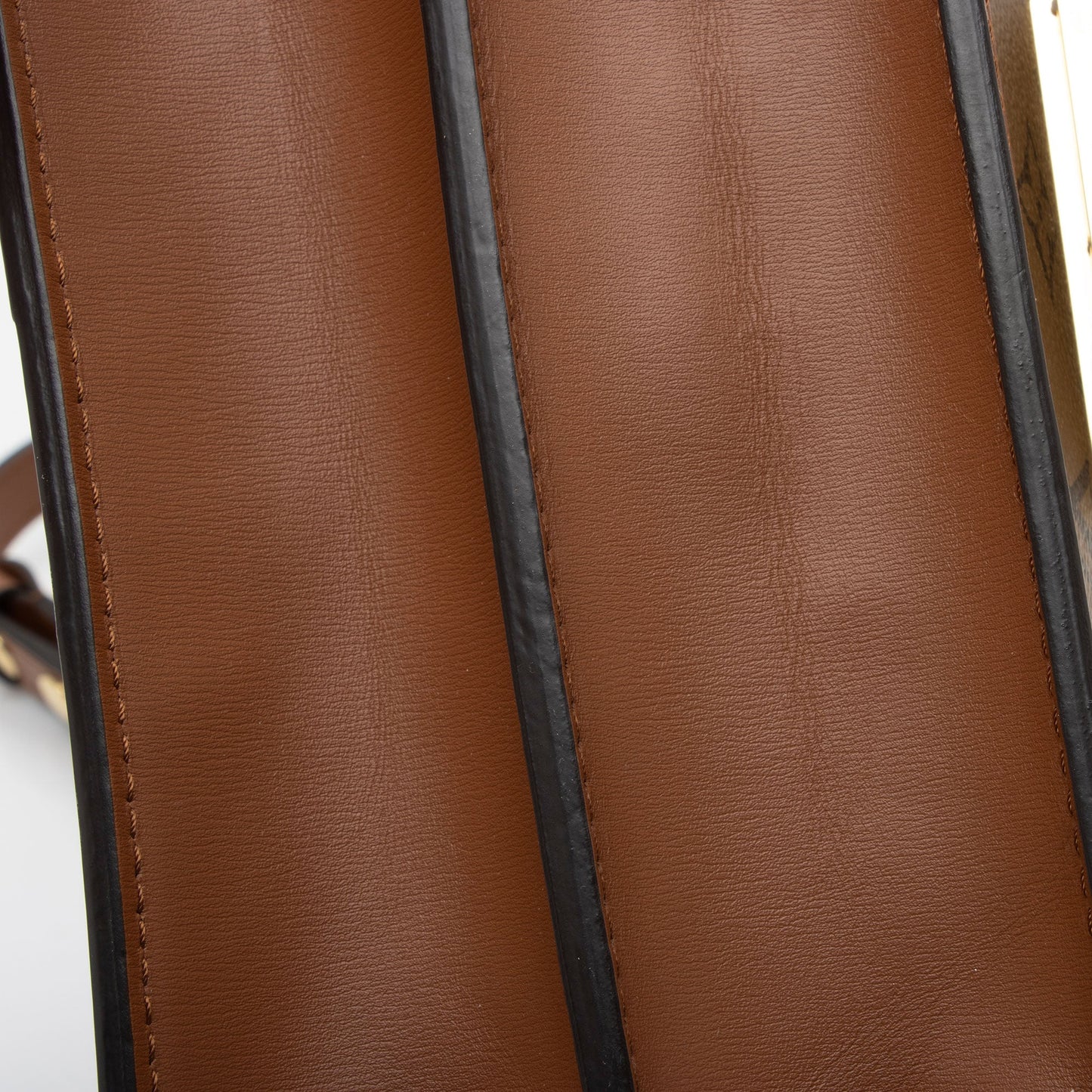Louis Vuitton Reverse Monogram Dauphine MM Shoulder Bag (SHF-ioa83y)