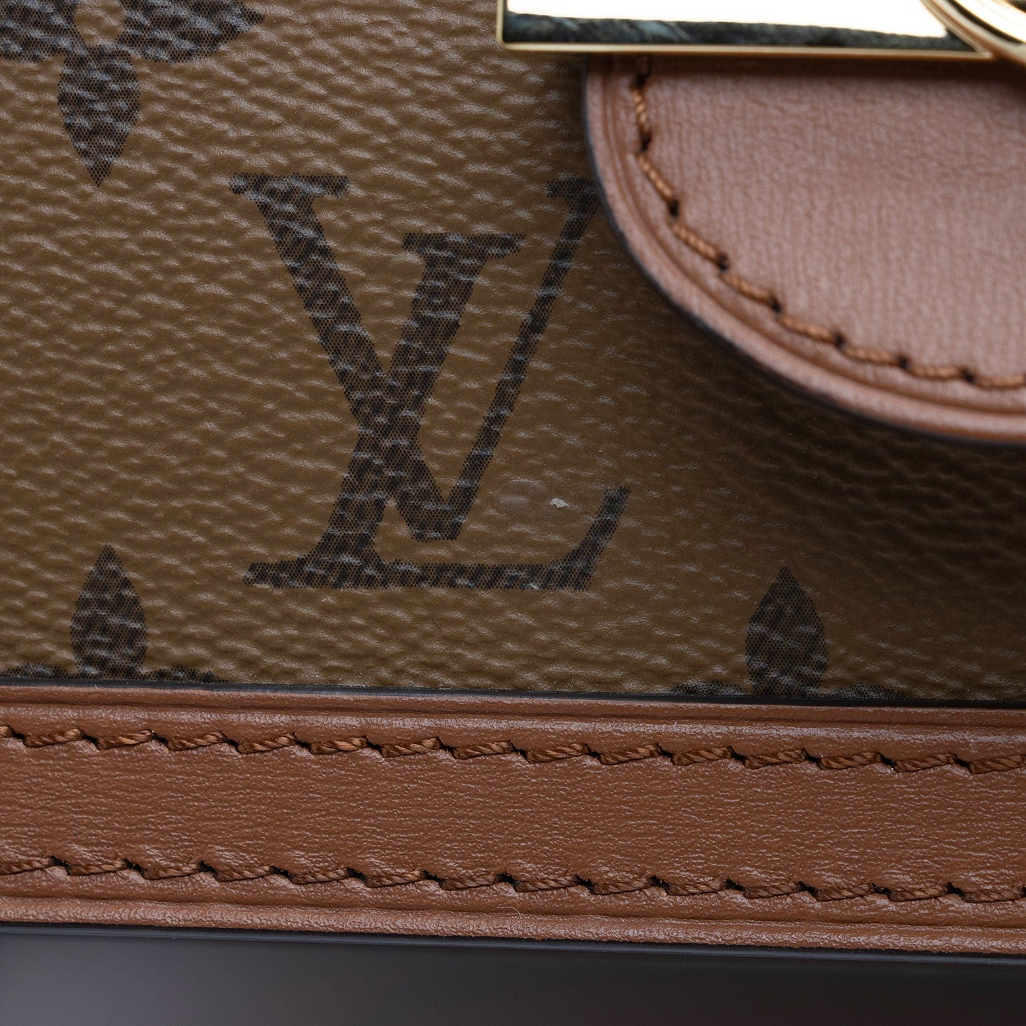 Louis Vuitton Reverse Monogram Dauphine MM Shoulder Bag (SHF-ioa83y)