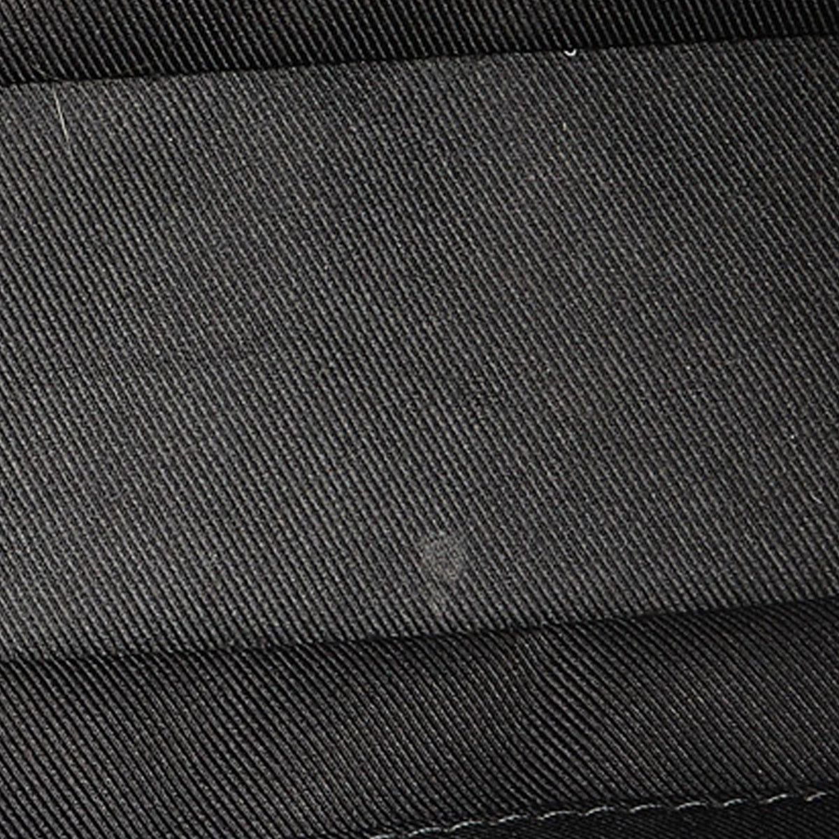 Louis Vuitton Taiga Anton Messenger PM (SHG-QmN9Ao)