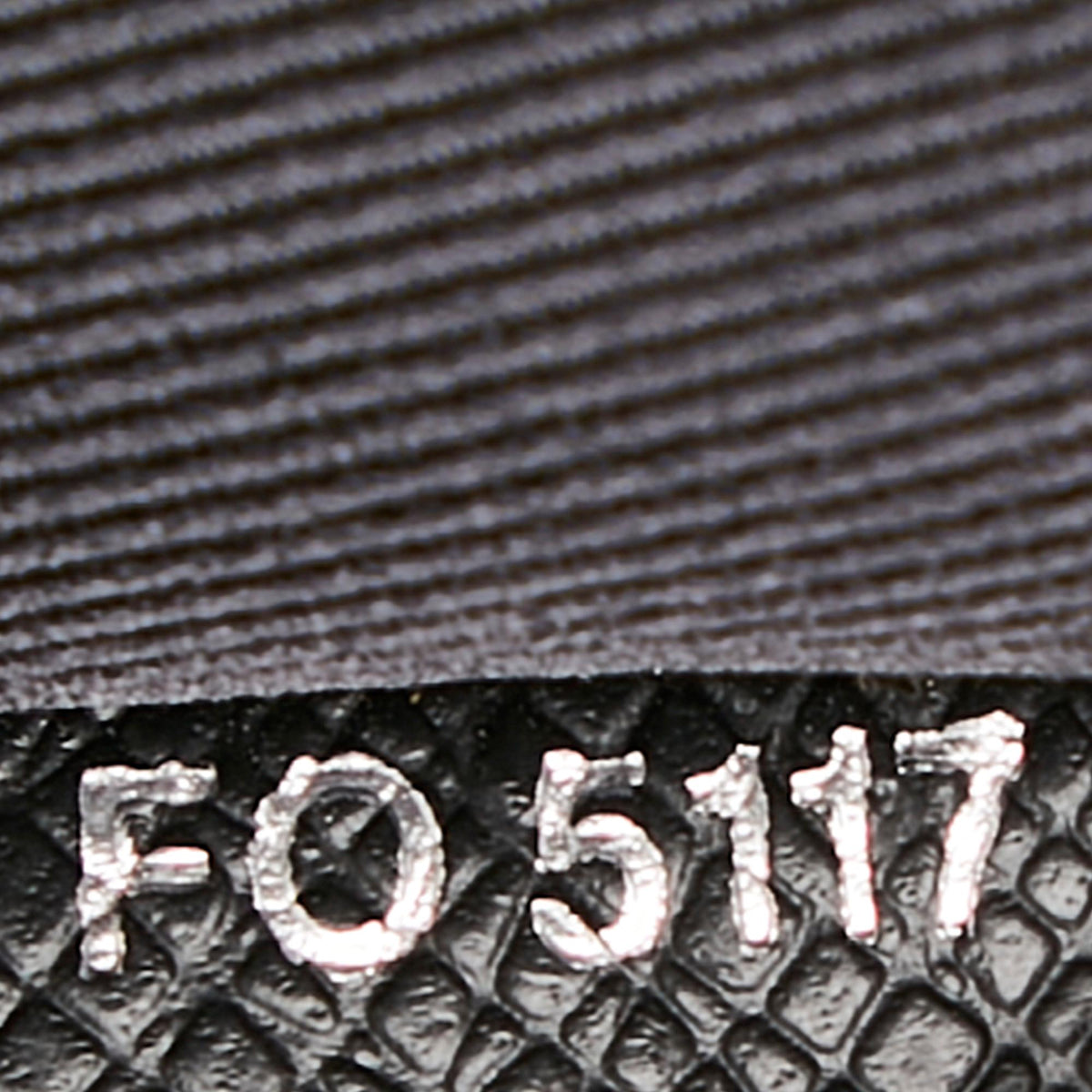 Louis Vuitton Taiga Cabas Light (SHG-WqVFfY)