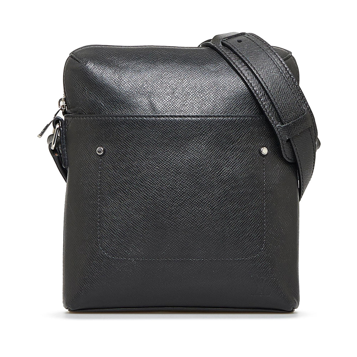 Louis Vuitton Taiga Grigori Pochette (SHG-IVvLdx)