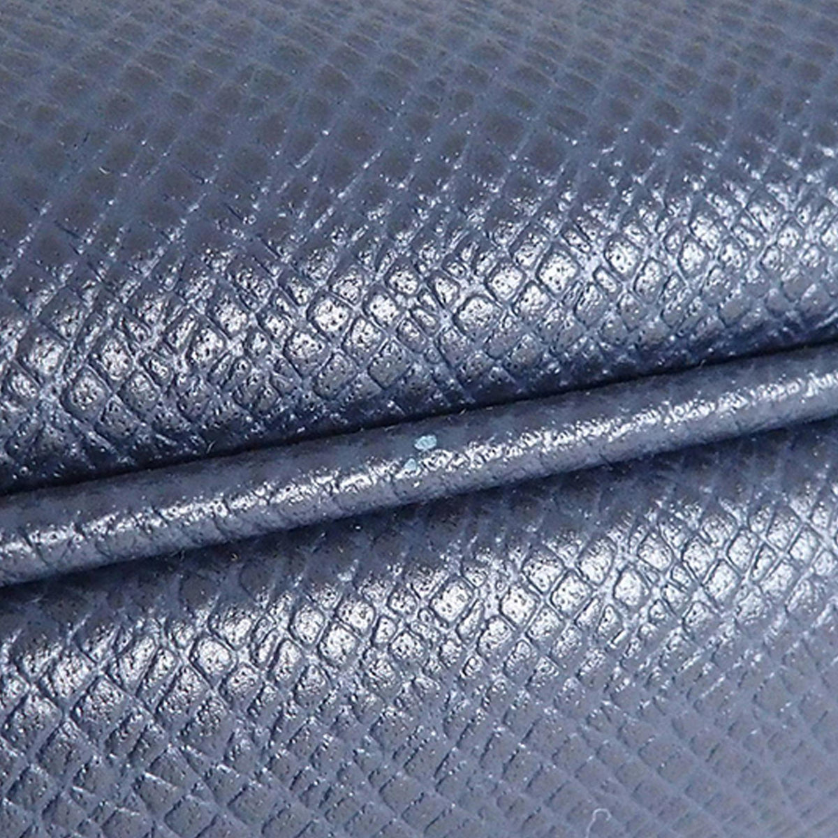 Louis Vuitton Taiga Pochette Kasai (SHG-blvHqr)
