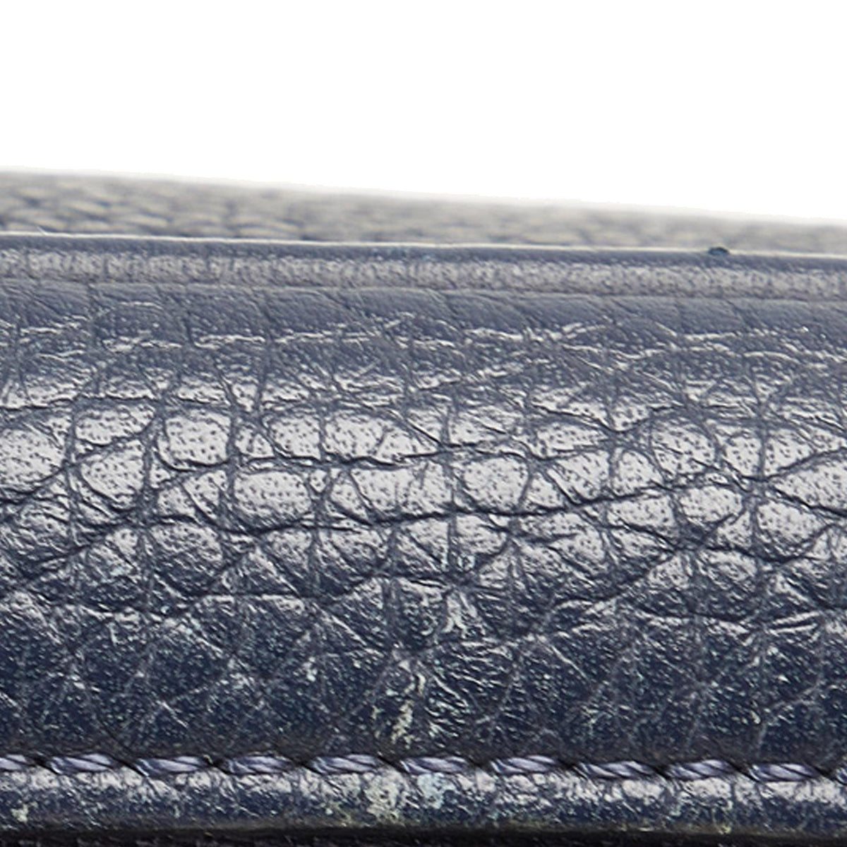 Louis Vuitton Taurillon Danube LV Circle  PM (SHG-n3Hrmy)