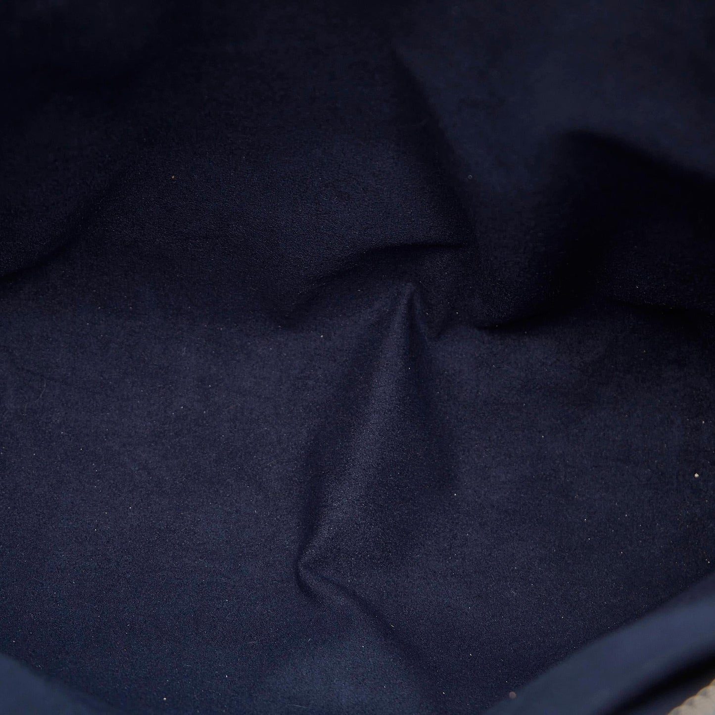 Louis Vuitton Taurillon East Side Tote MM (SHG-pwrTpS)