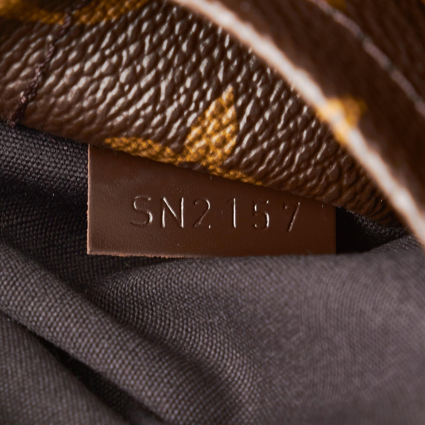 Louis Vuitton Vernis Miroir Tote (SHG-3cK7yd)