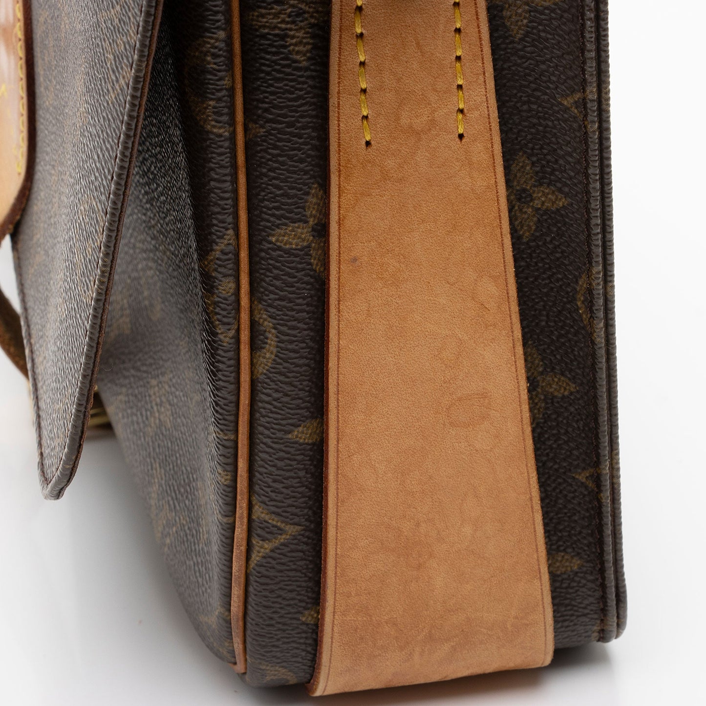 Louis Vuitton Vintage Monogram Canvas Cartouchiere GM Shoulder Bag (SHF-yJImEg)