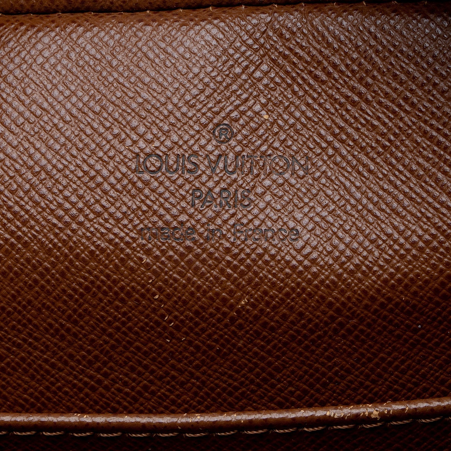 Louis Vuitton Vintage Monogram Canvas Cite MM Shoulder Bag (SHF-rVfRsp)