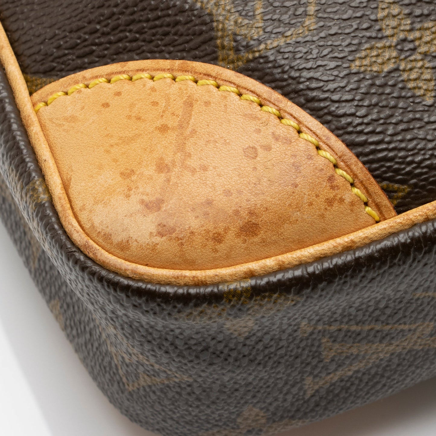 Louis Vuitton Vintage Monogram Canvas Danube Shoulder Bag (SHF-23753)
