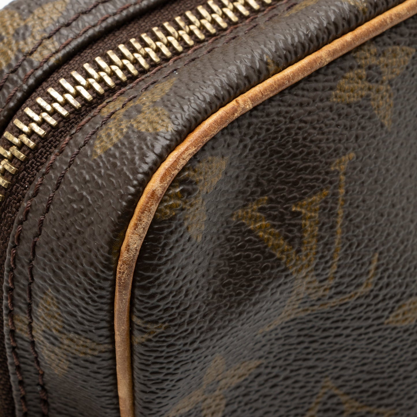 Louis Vuitton Vintage Monogram Canvas Danube Shoulder Bag (SHF-23753)