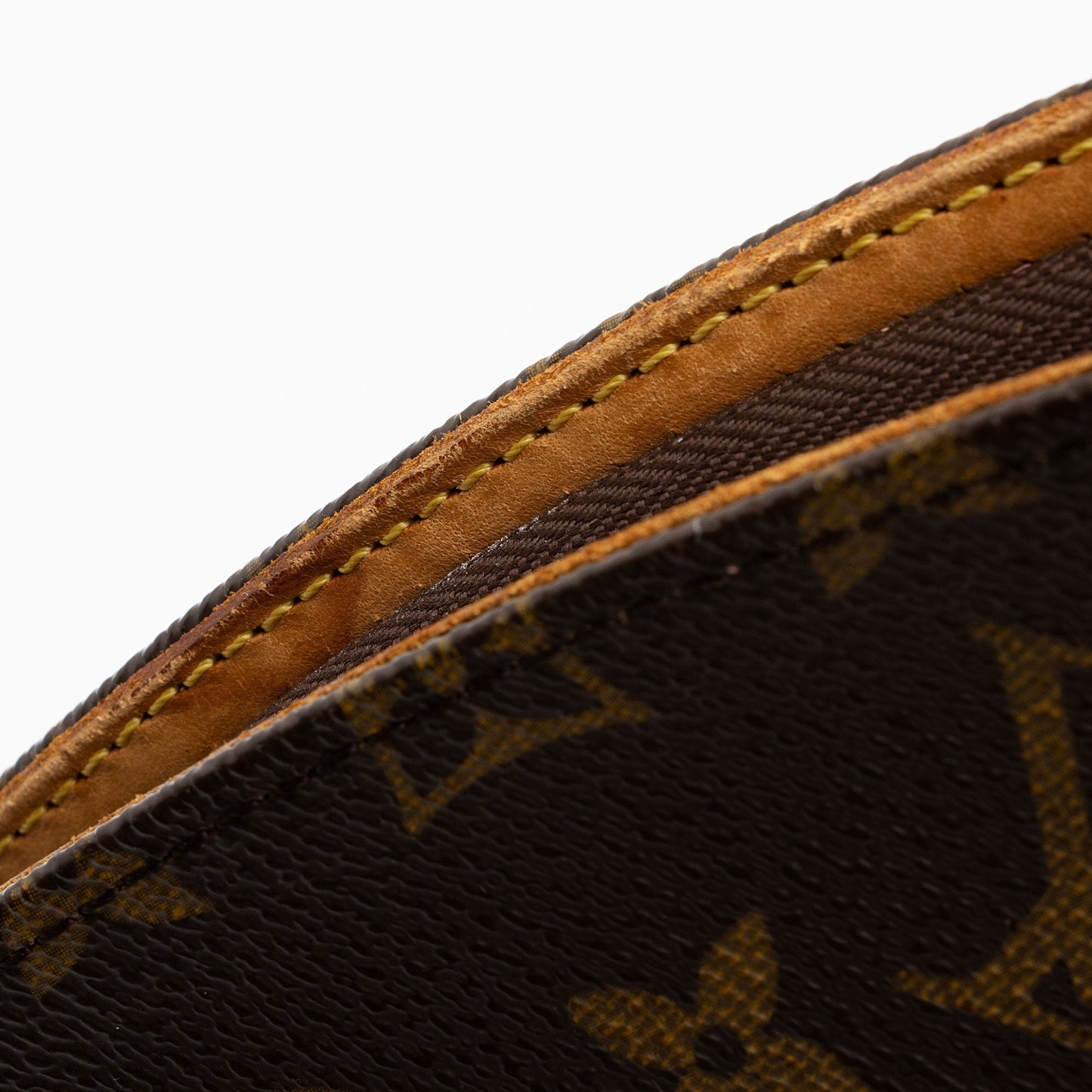 Louis Vuitton Vintage Monogram Canvas Ellipse GM Shoulder Bag (SHF-ax4tVB)