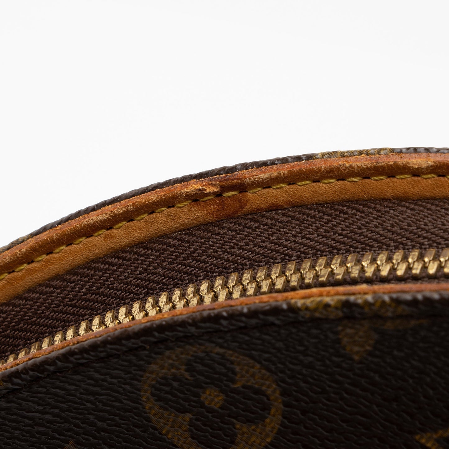Louis Vuitton Vintage Monogram Canvas Ellipse GM Shoulder Bag (SHF-ax4tVB)