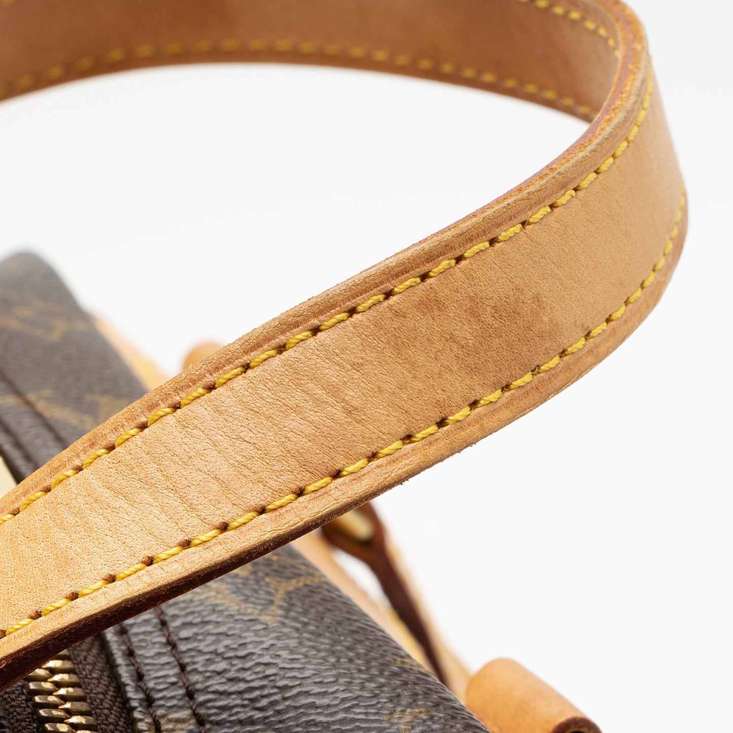 Louis Vuitton Vintage Monogram Canvas Excursion Tote (SHF-KMEXVf)