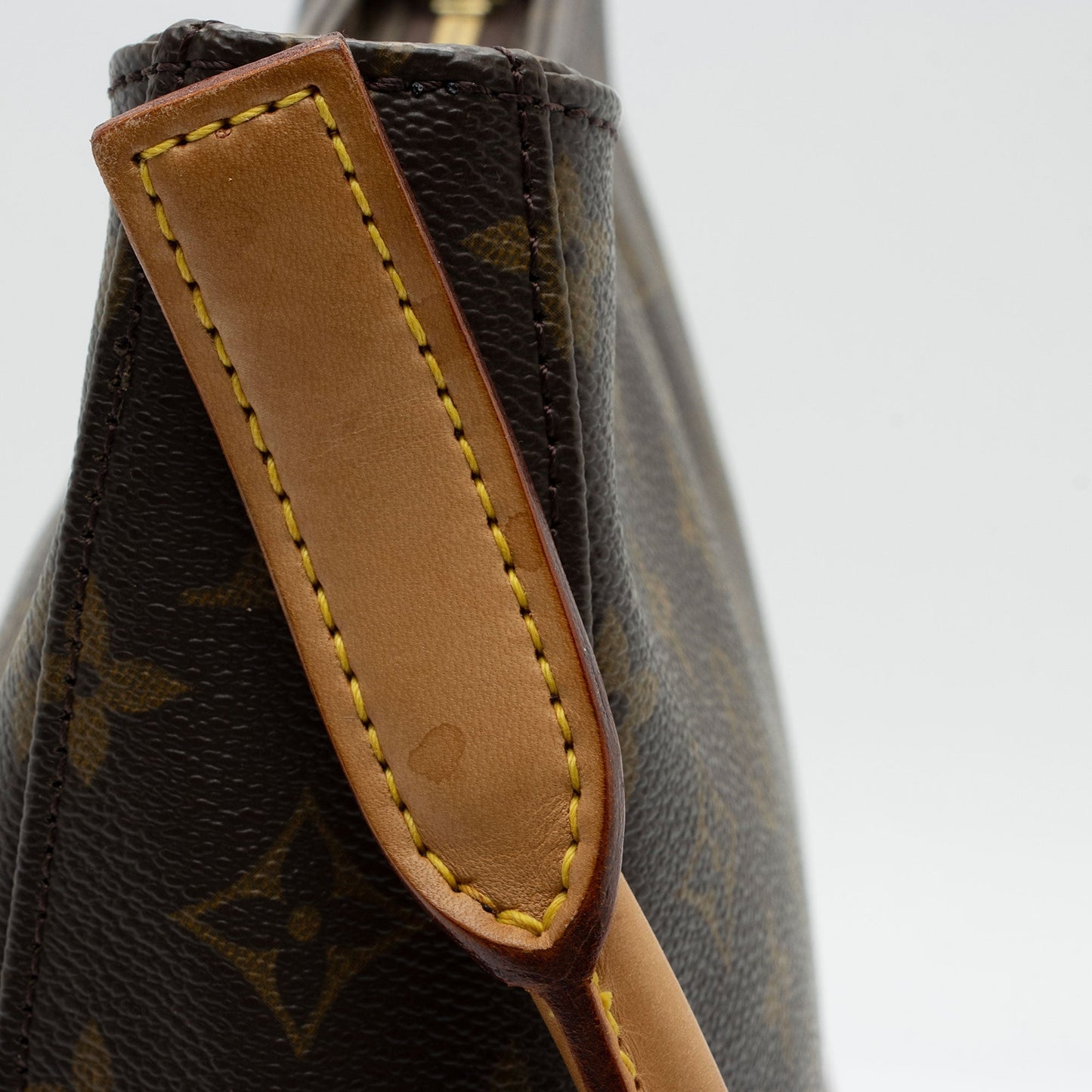 Louis Vuitton Vintage Monogram Canvas Looping GM Shoulder Bag (SHF-SXxZIg)